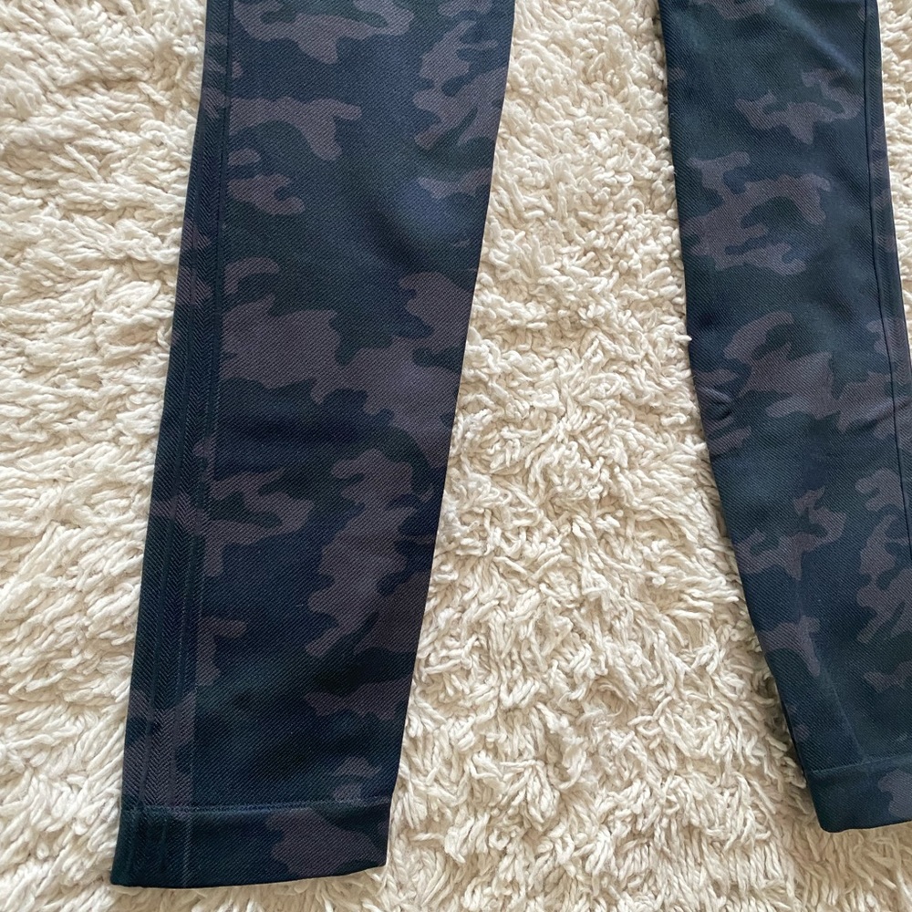 Spanx leggings size medium camouflage multi colored - Picture 9 of 10